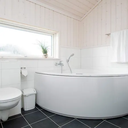 Danish Design Base, In-home Sauna 펜션 *